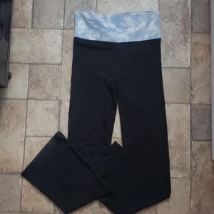 Victoria's Secret Incredible Yoga Flare Legging